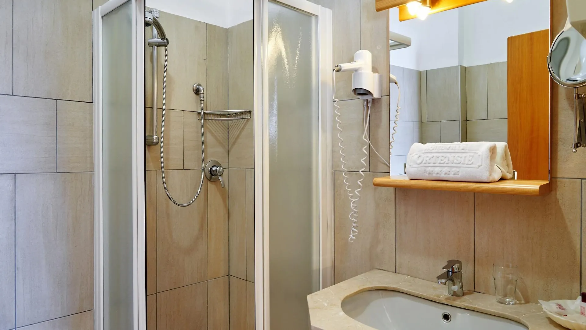 Hotel Villa Delle Ortensie Sant'Omobono Terme